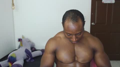 Snapshot of andrewoconnor__ chatting on December 8, 7:11 pm Andrew Oconnor online show from December 8, 7:11 pm