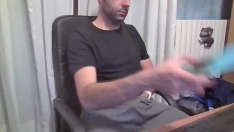 andrewpc192 online show from November 5, 10:43 pm