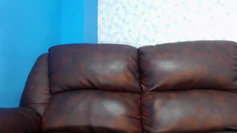 Snapshot of andreww_whitee chatting on December 18, 1:15 am AndreW White online show from December 18, 1:15 am