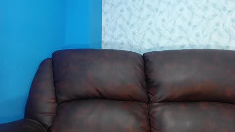 Snapshot of andreww_whitee chatting on January 18, 7:58 pm AndreW White online show from January 18, 7:58 pm