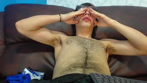 Snapshot of andreww_whitee chatting on January 18, 11:00 pm AndreW White online show from January 18, 11:00 pm