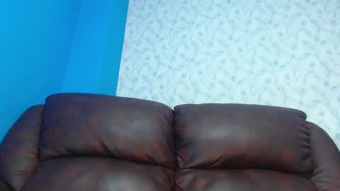 Snapshot of andreww_whitee chatting on January 24, 2:49 am AndreW White online show from January 24, 2:49 am