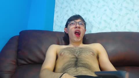 Snapshot of andreww_whitee chatting on January 24, 11:02 pm AndreW White online show from January 24, 11:02 pm