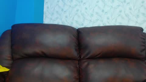 Snapshot of andreww_whitee chatting on February 14, 9:21 pm AndreW White online show from February 14, 9:21 pm