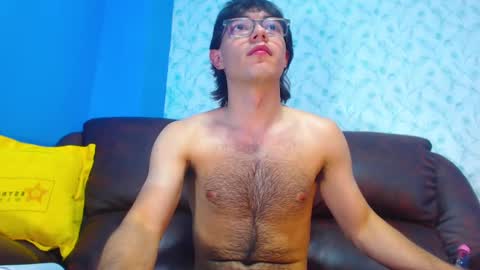 Snapshot of andreww_whitee chatting on February 16, 2:42 am AndreW White online show from February 16, 2:42 am