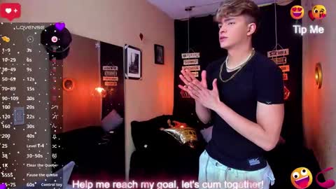 Snapshot of andrius_24 chatting on December 2, 1:11 am online show from December 2, 1:11 am