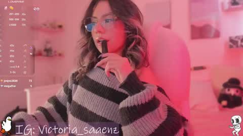 Snapshot of andromeedaa_ chatting on February 19, 9:47 pm Victoria Senz online show from February 19, 9:47 pm