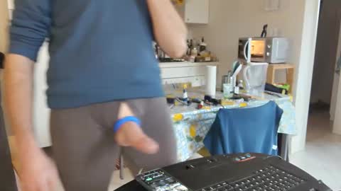 androx77 online show from December 23, 11:08 am