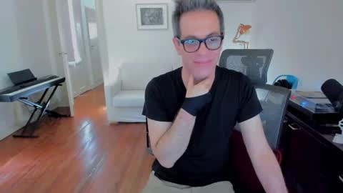 Andrew online show from December 5, 2:00 pm