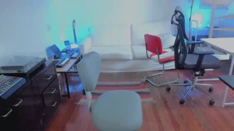 Andrew online show from September 23, 3:37 pm