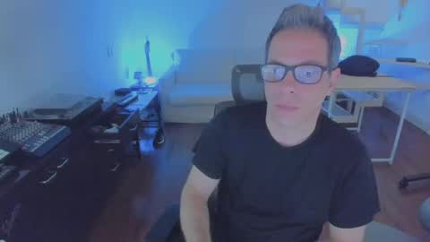 Andrew online show from November 5, 8:36 am