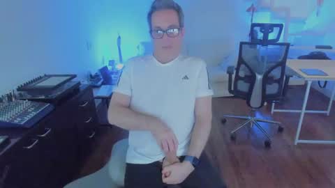 Andrew online show from November 15, 10:23 am