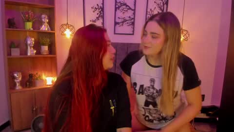 Snapshot of andy_and_emma chatting on December 11, 12:55 pm andy_and_emma online show from December 11, 12:55 pm