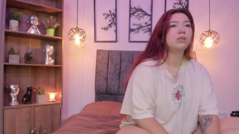 Snapshot of andy_and_emma chatting on December 22, 6:15 pm andy_and_emma online show from December 22, 6:15 pm