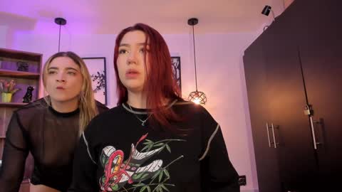 Snapshot of andy_and_emma chatting on January 13, 12:45 pm andy_and_emma online show from January 13, 12:45 pm