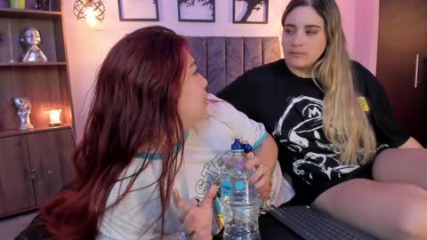 Snapshot of andy_and_emma chatting on January 30, 3:40 pm andy_and_emma online show from January 30, 3:40 pm