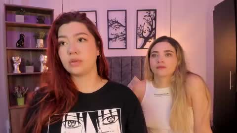 Snapshot of andy_and_emma chatting on February 9, 12:41 pm andy_and_emma online show from February 9, 12:41 pm