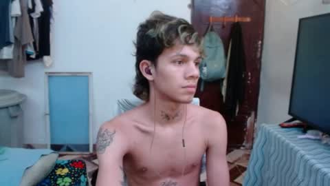 andy_dan1 online show from May 25, 7:47 am