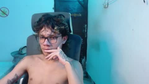 Snapshot of andy_dan1 chatting on July 11, 2:03 am andy_dan1 online show from July 11, 2:03 am
