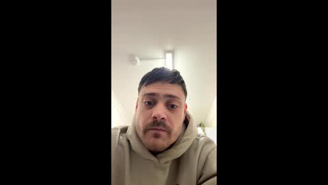Snapshot of andy_gibson1 chatting on March 7, 3:14 am andy_gibson1 online show from March 7, 3:14 am
