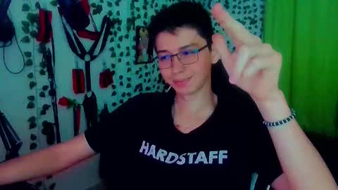 Snapshot of andy_gray01 chatting on October 25, 11:29 am Andy Gray online show from October 25, 11:29 am