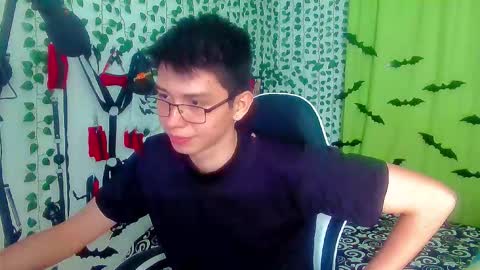 Snapshot of andy_gray01 chatting on November 3, 4:19 pm Andy Gray online show from November 3, 4:19 pm