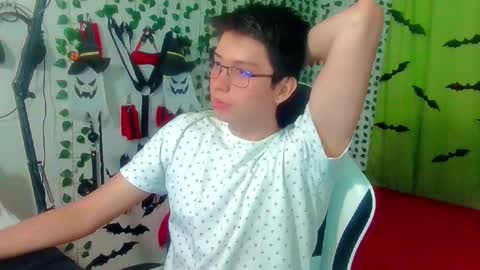 Snapshot of andy_gray01 chatting on November 23, 12:05 pm Andy Gray online show from November 23, 12:05 pm