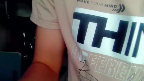 Snapshot of andy_gray01 chatting on November 26, 10:49 am Andy Gray online show from November 26, 10:49 am