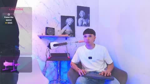 ANDY online show from April 14, 9:32 pm