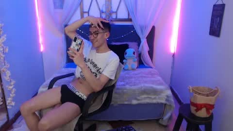 Andy online show from April 11, 5:01 am