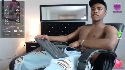 andy_smith333 online show from January 21, 8:11 pm