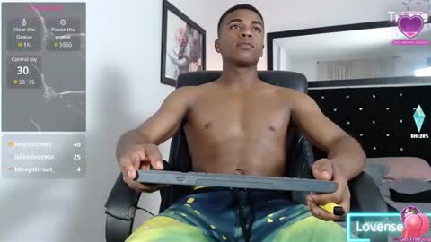 andy_smith333 online show from February 25, 11:55 pm