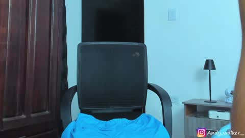 Snapshot of andy_walker_ chatting on December 31, 8:45 pm Andres online show from December 31, 8:45 pm