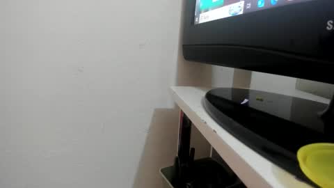 andy online show from December 8, 4:39 pm