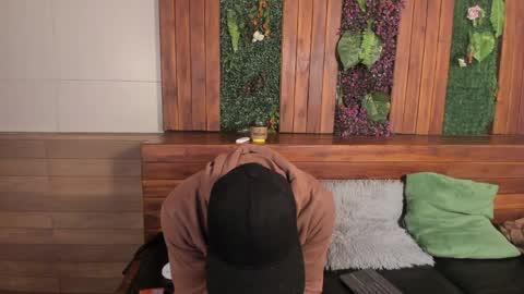 Andy Joy  online show from March 30, 12:06 pm