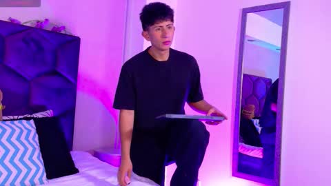 andyjustgame  online show from March 13, 4:52 am