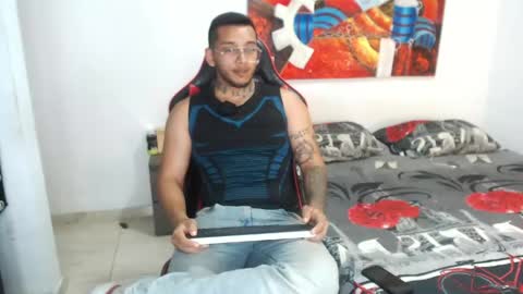 Andrs online show from April 17, 11:52 pm