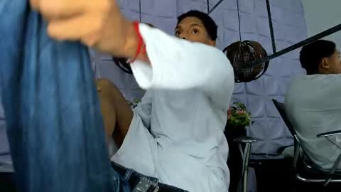 Andy  online show from April 7, 11:21 am