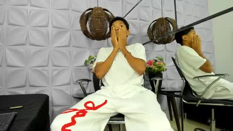 Andy  online show from April 14, 12:00 pm