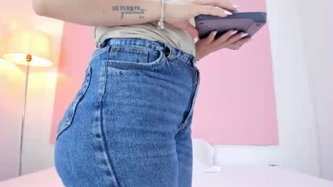 Snapshot of andyylove_jk chatting on October 20, 11:43 am Andy online show from October 20, 11:43 am