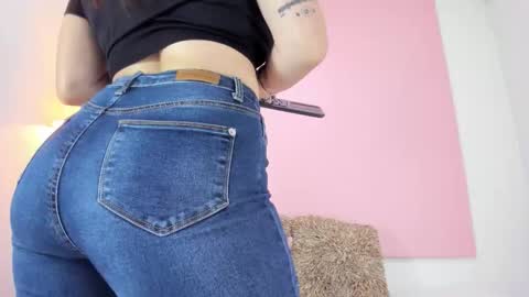 Snapshot of andyylove_jk chatting on December 2, 12:54 pm Andy online show from December 2, 12:54 pm