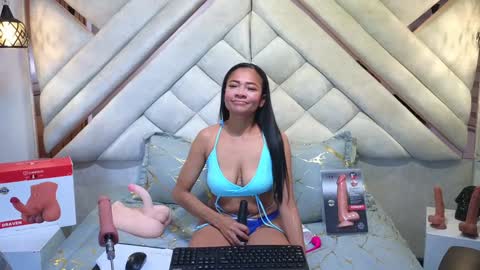 Snapshot of aneljones chatting on January 17, 3:55 am Anell online show from January 17, 3:55 am
