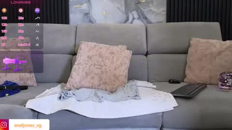 Anell online show from February 27, 7:25 pm