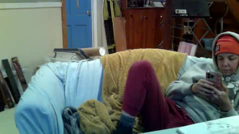 Snapshot of aneoakley chatting on November 20, 1:44 pm aneoakley online show from November 20, 1:44 pm