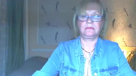 Alinessa online show from April 20, 6:31 pm