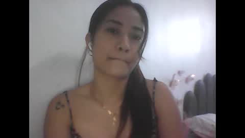 ange011 online show from April 4, 7:17 am