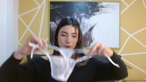 angeel queen  online show from April 1, 1:12 pm