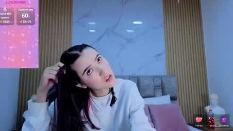 Snapshot of angel__kiss chatting on January 13, 11:59 am angel__kiss online show from January 13, 11:59 am