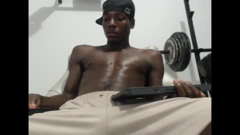 Snapshot of angel_blakee chatting on December 4, 10:08 pm Angel Blake online show from December 4, 10:08 pm