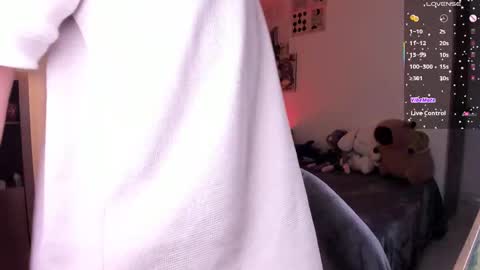 Angel   help me with 100 thumbs up online show from February 19, 8:38 pm